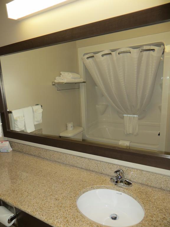 Villegiature Deux Rivieres Resort Tracadie Habitación foto